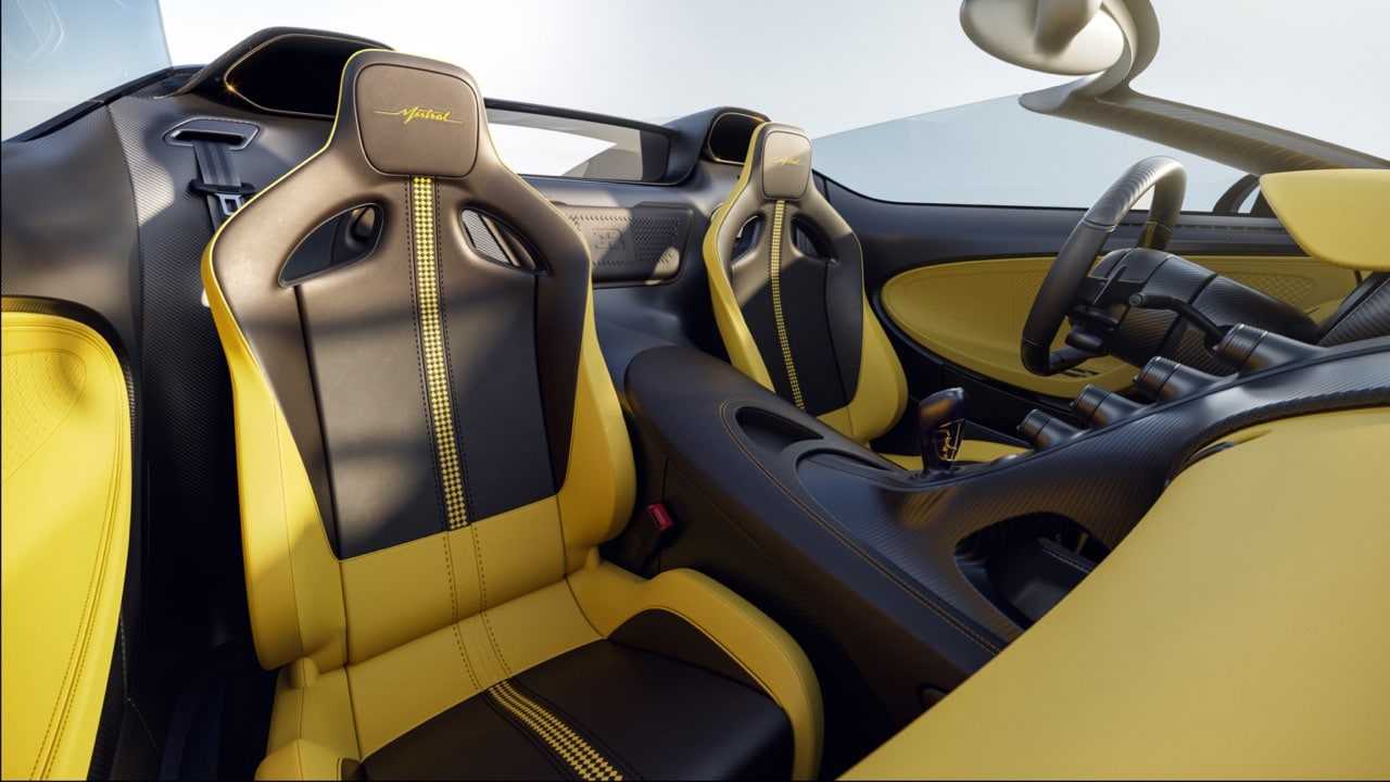 24-bugatti_roadster_launch-set_interior-large