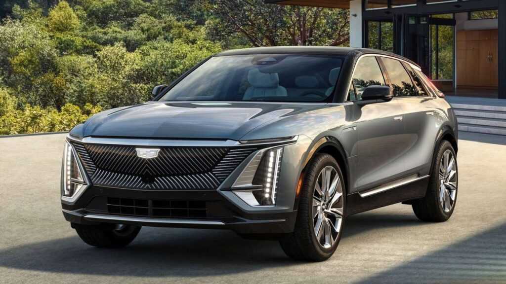 Cadillac Lyriq (2023 – 2024)